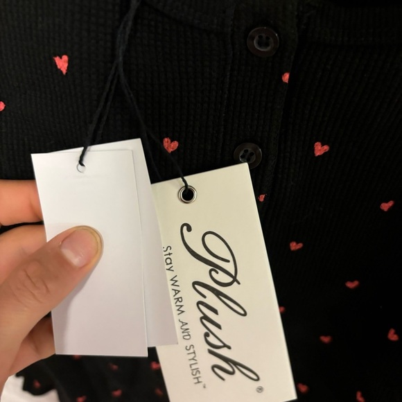 Plush | Thermal Heart Pajama Set Plus Scrunchie Black Hearts Size XS Gift - Picture 6 of 9